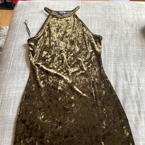 Dark green velvet skin tight dress